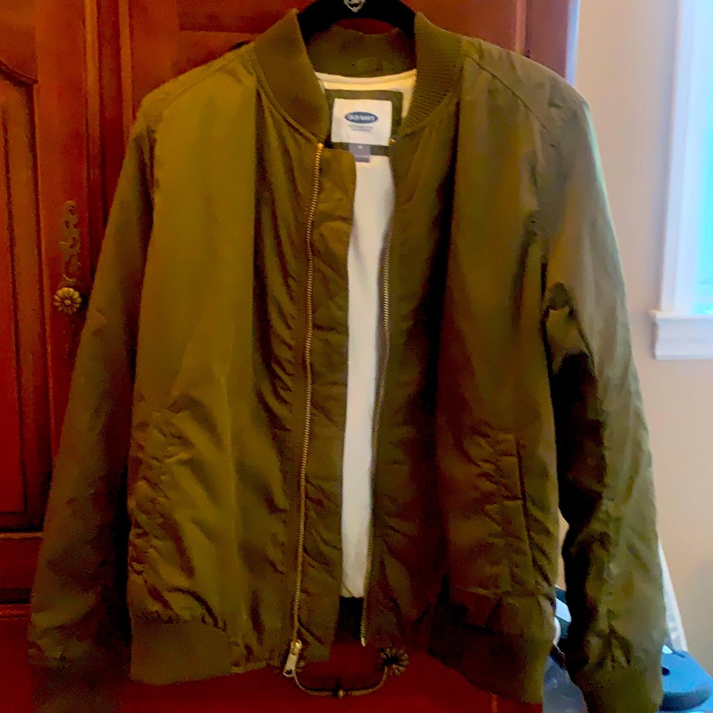 Old navy olive green jacket never worn